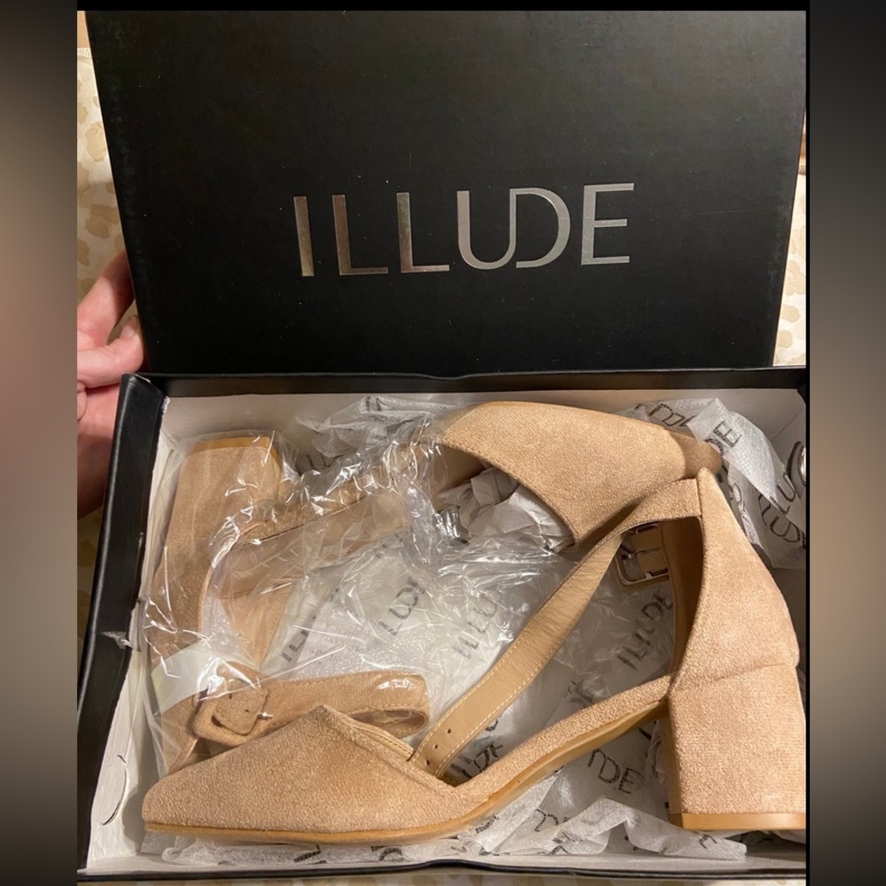 Illude heels, never worn, brand new in box.